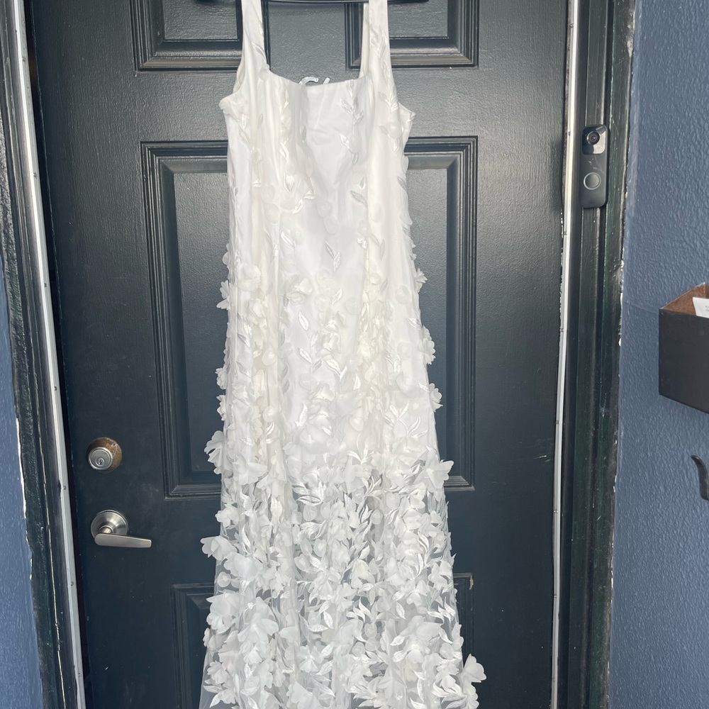 Elegant White Floral Stephanie Show Me Your MuMu Dress